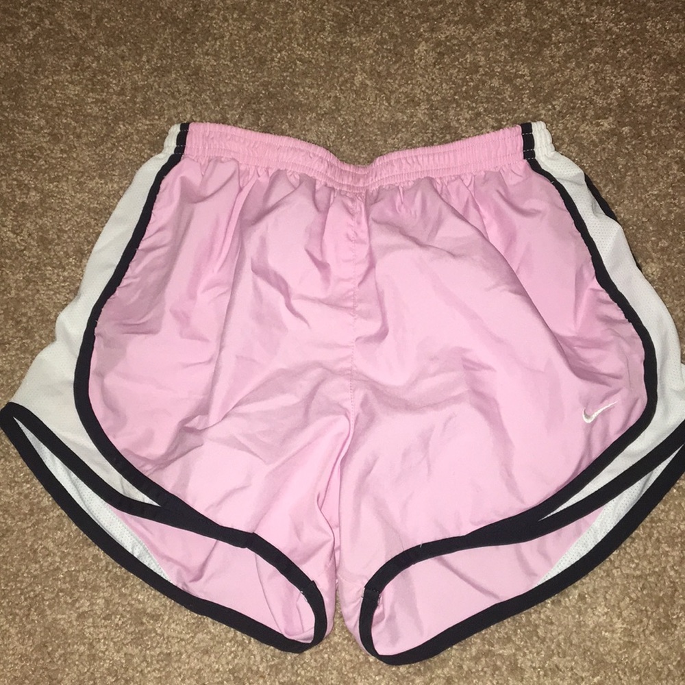 NIKE DRIFIT medium running shorts